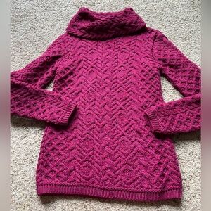 GORGEOUS! 100% merino wool sweater size S